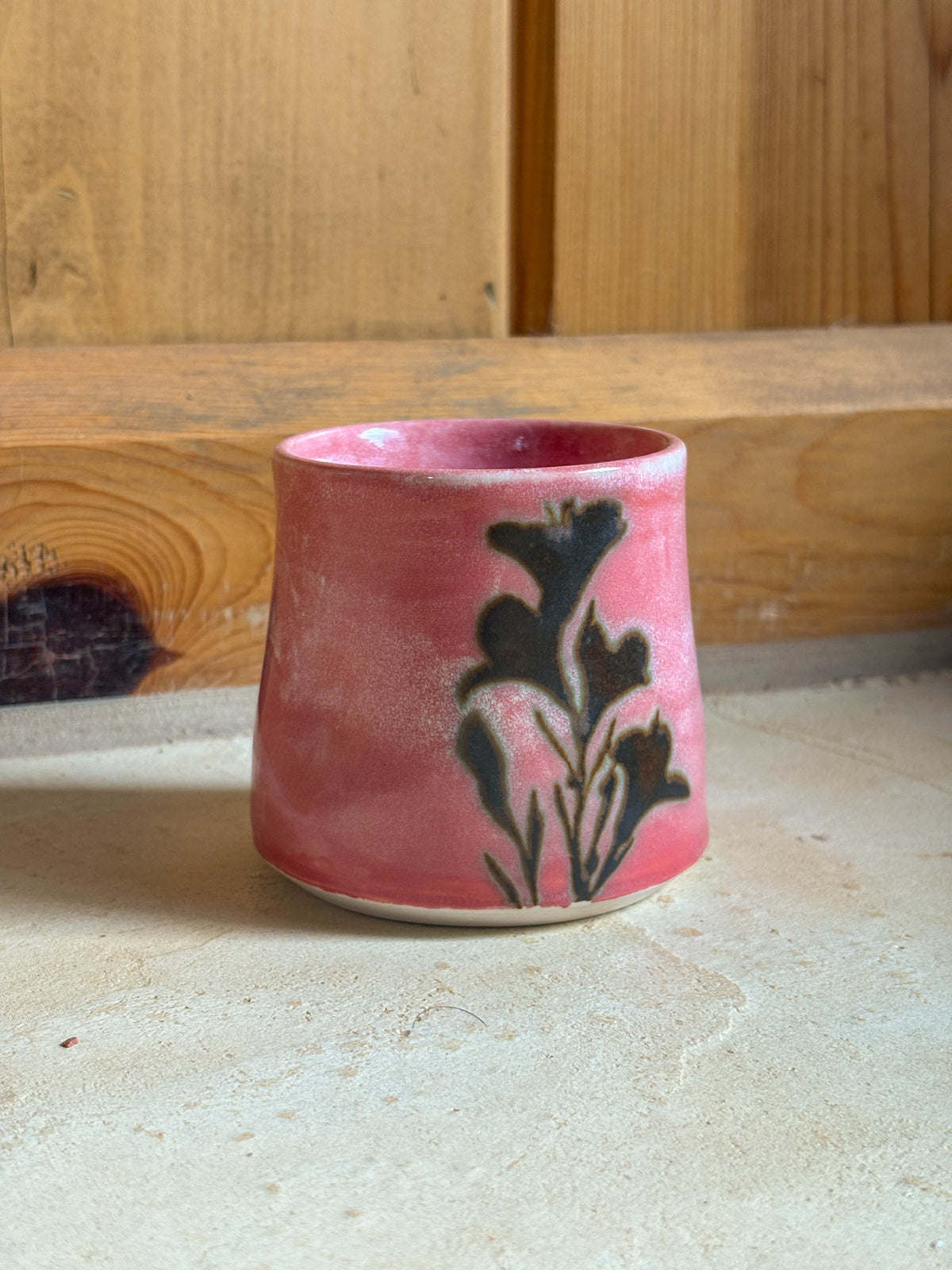 Raspberry Lily Thumb Cup